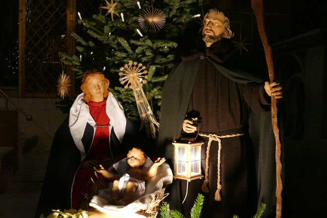 Die Heilige Familie im Altarraum vom Dom zu Fritzlar - 2016